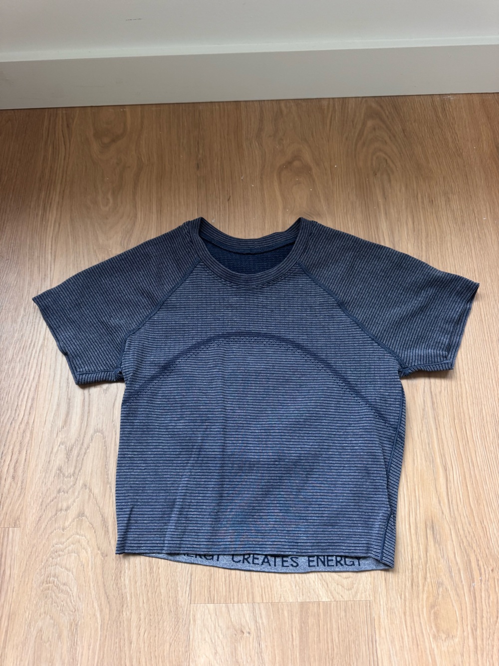 Lululemon Swiftly Cropped Tshirt Navy